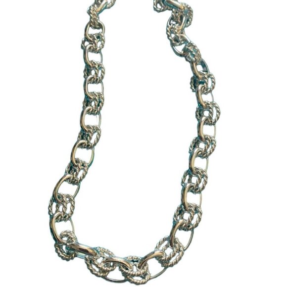 Jewelry - Simple Chunky Rope Twist Chain Statement Necklace